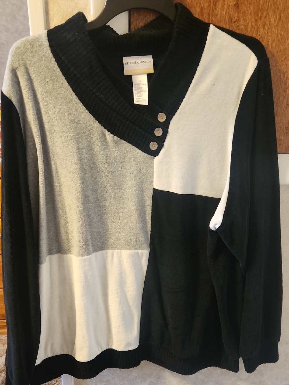 Alfred Dunner Black, Gray & White Colorblock Cowl Top 1X List#41